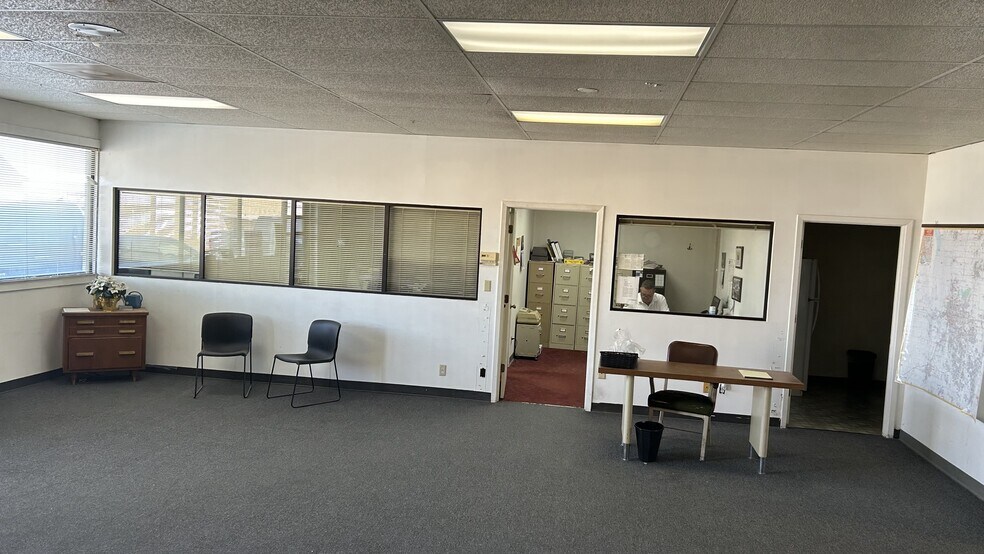 More Photos Of 4101 S 72nd East Ave, Tulsa Warehouse For Lease