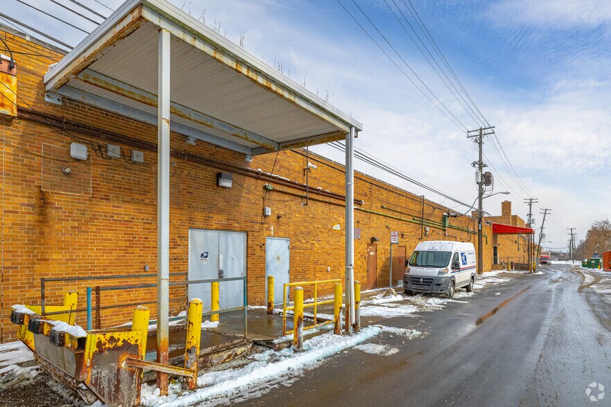 More Photos Of 23001-23303 Michigan Ave, Dearborn Unknown For Lease