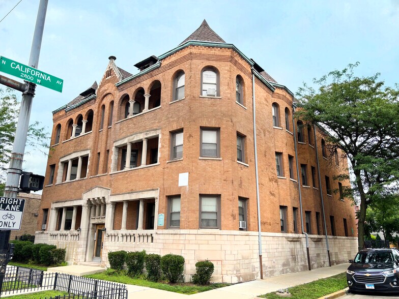 More Photos Of 2800 W Washington Blvd, Chicago Apartments For Sale