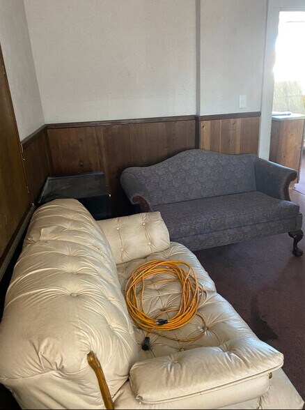 More Photos Of 103 E Harrison St, Reidsville Office For Sale