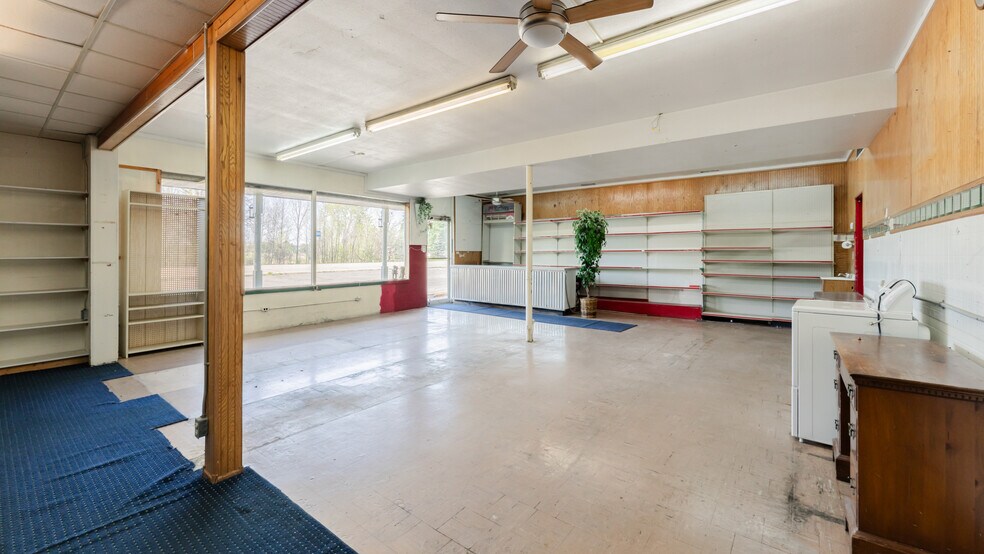 More Photos Of 11424 W Corunna Rd, Lennon Storefront Retail Residential For Sale