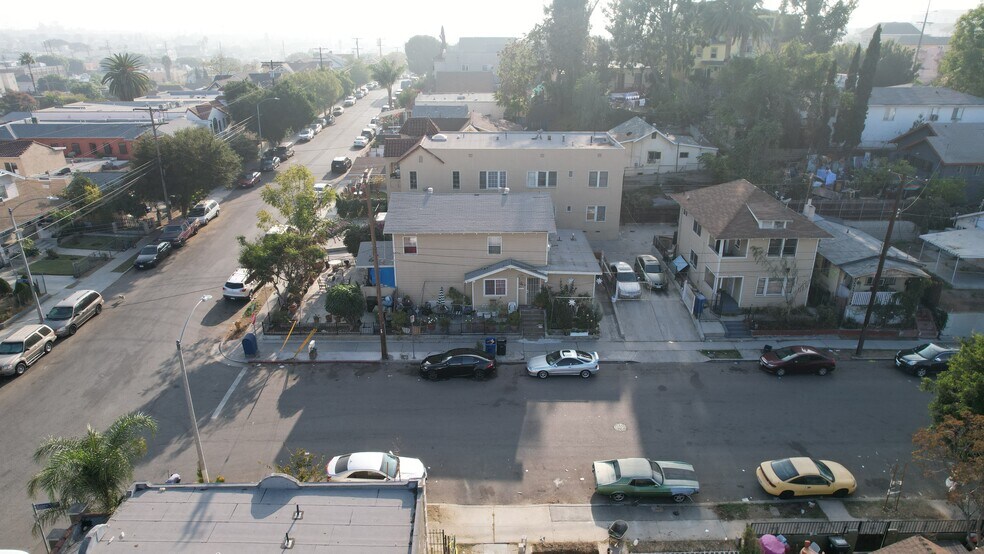 More Photos Of 645-649 N Cummings St, Los Angeles Apartments For Sale