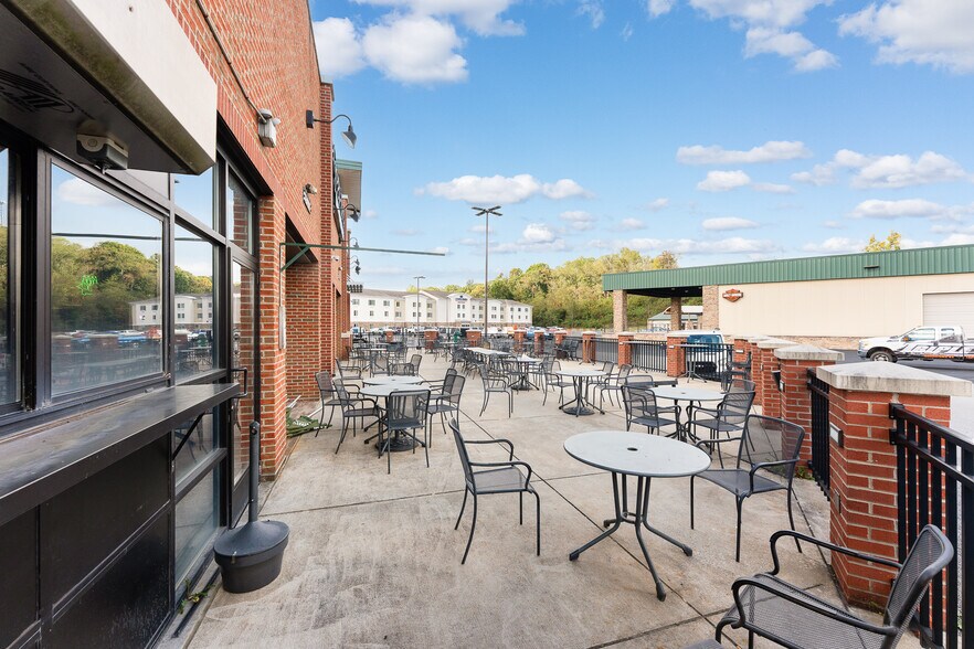 More Photos Of 7100 Willie G Ave, Morgantown Storefront For Sale