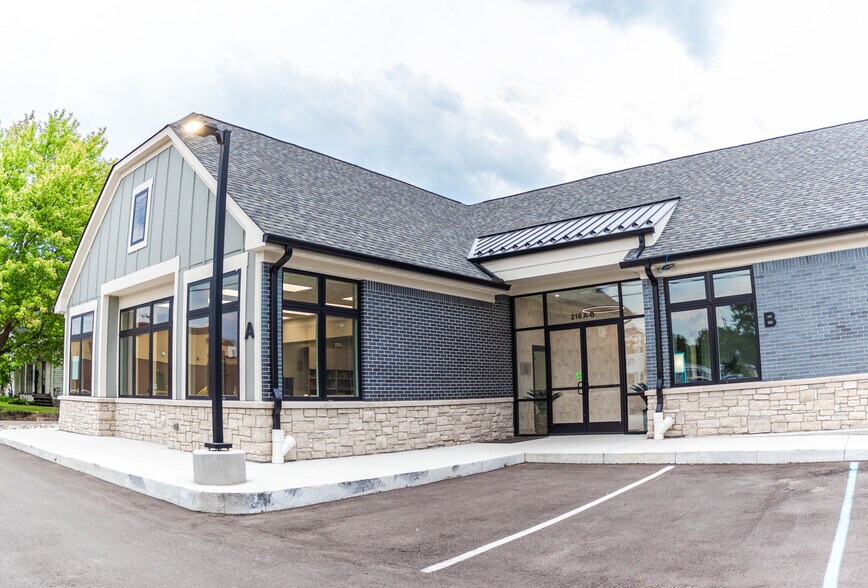 More Photos Of 216 N Bailey St, Romeo Medical For Lease
