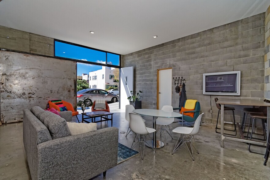 More Photos Of 2421-2425 India St, San Diego Office For Lease