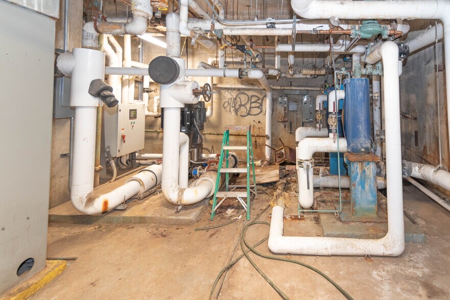 More Photos Of 101 W Fayette St, Baltimore Apartments For Sale