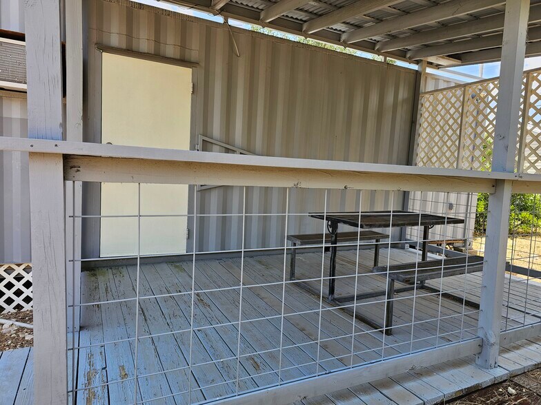 More Photos Of 560 Mountain Dr, Lakehills Specialty For Sale