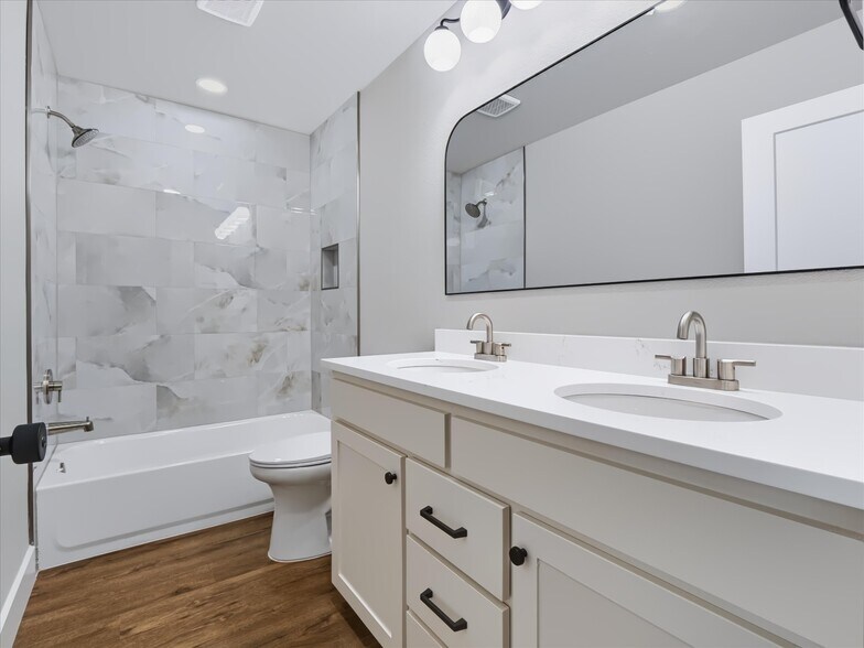 More Photos Of 1306 Country Rd, Whitesboro Apartments For Sale