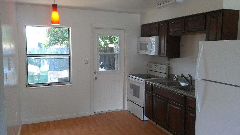 More Photos Of 7105 Poinsetta Ave, Cape Canaveral Apartments For Sale