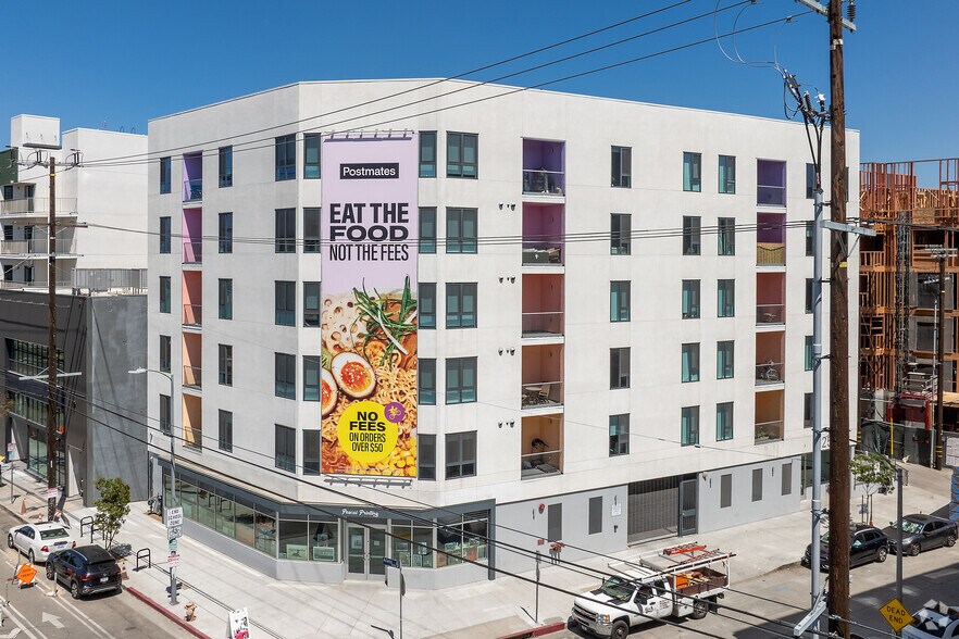 Primary Photo Of 5201 W Adams Blvd, Los Angeles Apartments For Lease