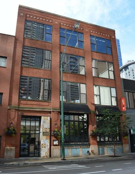 More Photos Of 11 W Illinois St, Chicago Office For Lease