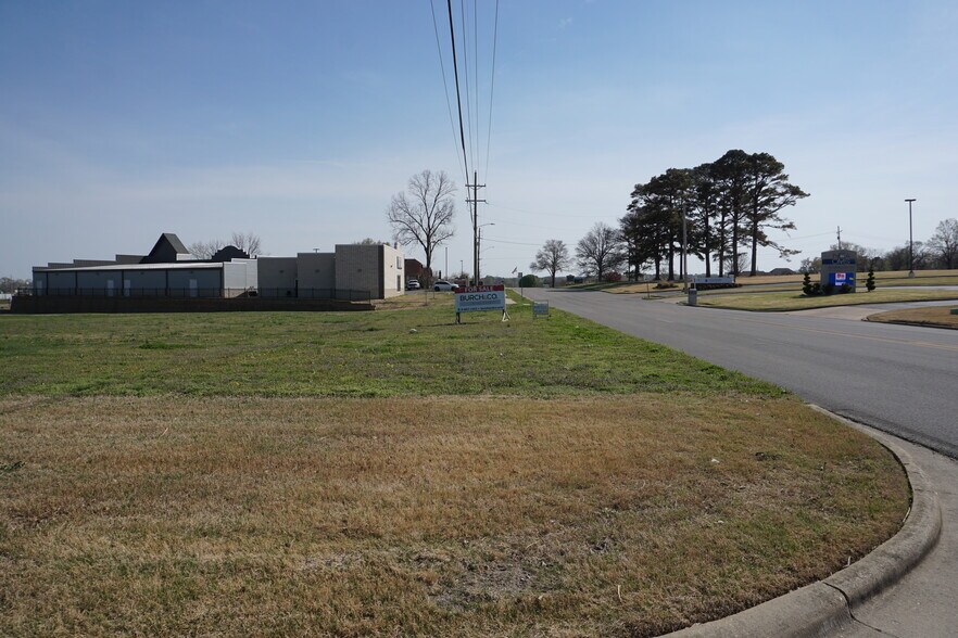 More Photos Of Browns Lane, Jonesboro Land For Sale