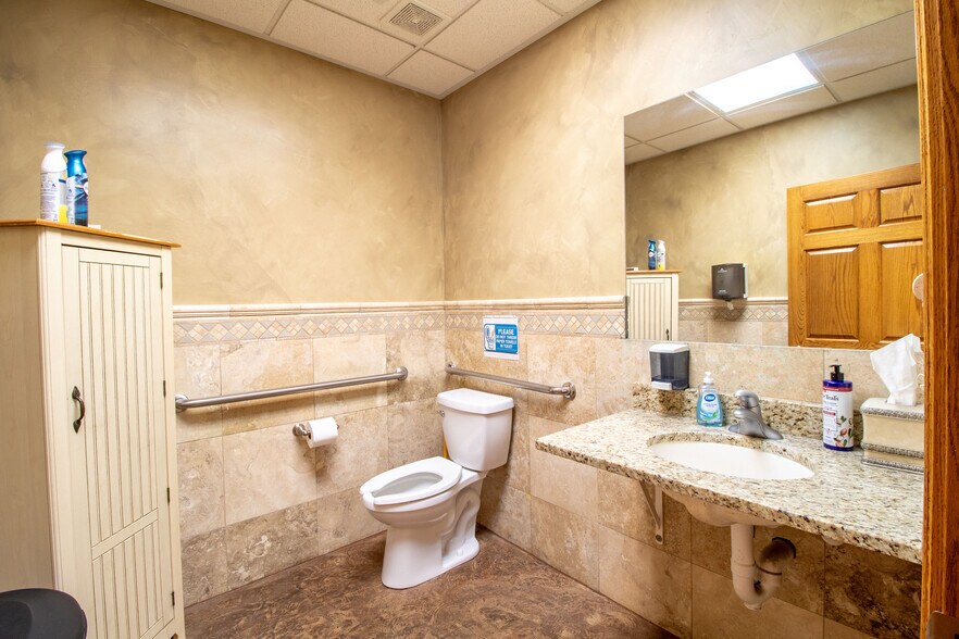 More Photos Of 335 S 1250 W, Lindon Self Storage For Lease