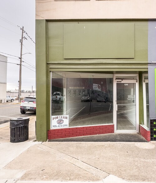 More Photos Of 126 E Choctaw Ave, Mcalester General Retail For Lease