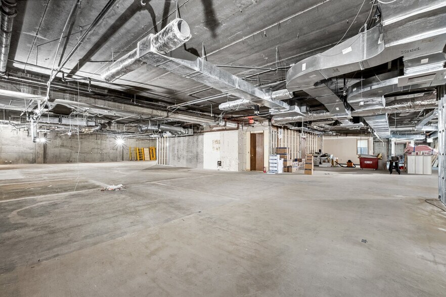 More Photos Of 400 Warren Ave, Bremerton Office For Sale