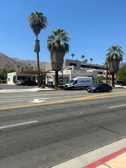 More Photos Of 1133 N Palm Canyon Dr, Palm Springs Medical For Lease