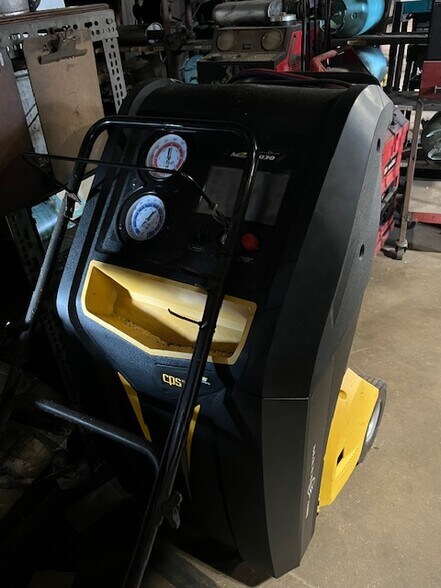 More Photos Of 202 N High St, Mount Orab Auto Repair For Sale