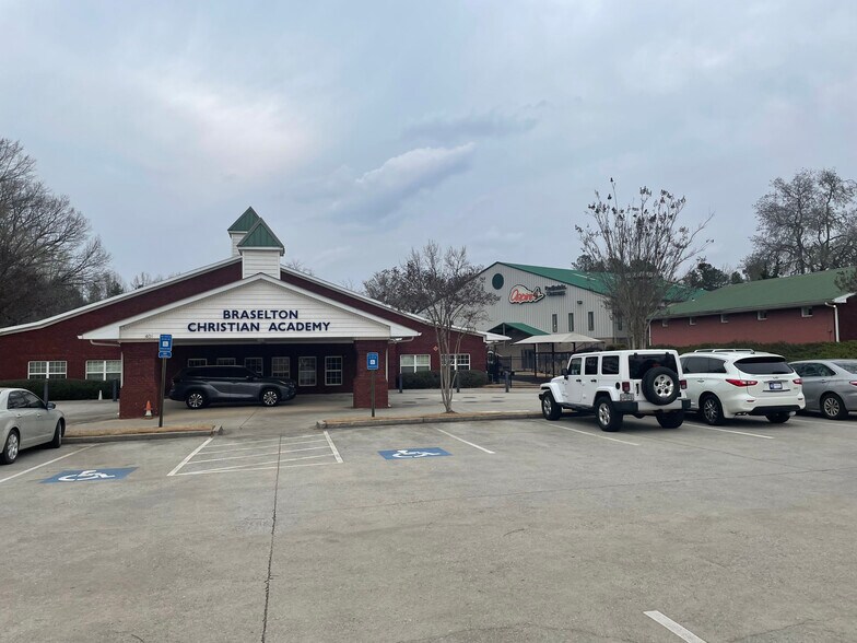 More Photos Of 401 Zion Church Rd, Braselton Sports And Entertainment For Lease