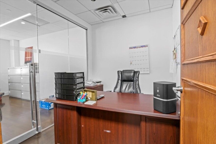 More Photos Of 24-65 46th St, Astoria Flex For Lease