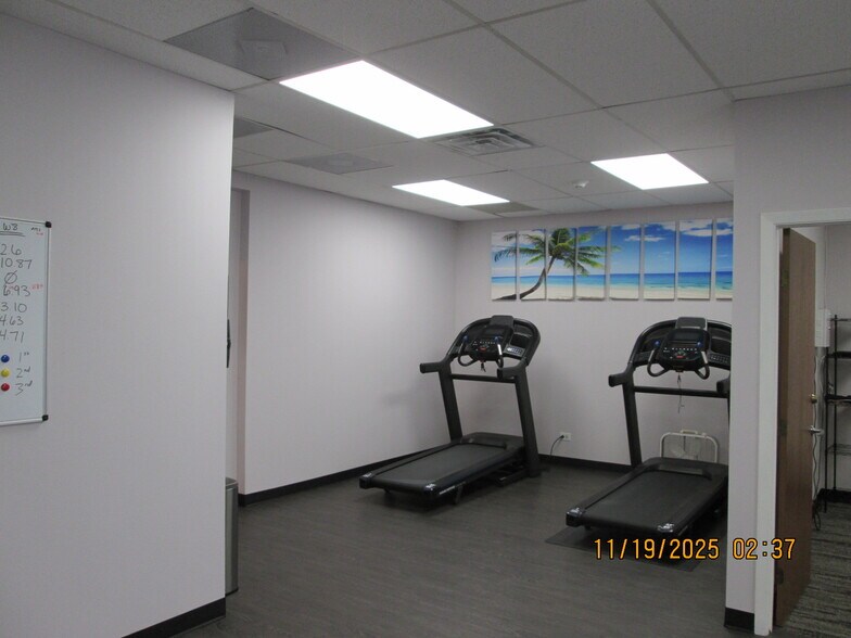 More Photos Of 33 W Higgins Rd, South Barrington Office For Lease