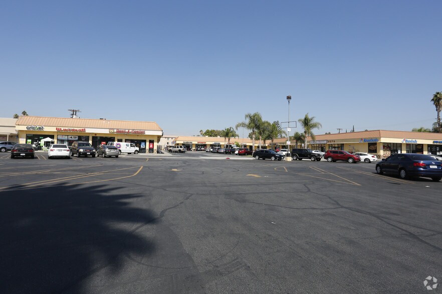 More Photos Of 21001-21015 Sherman Way, Canoga Park Freestanding For Lease