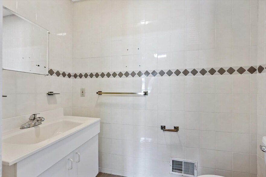 More Photos Of 159 Us Highway 46, Rockaway Office For Lease