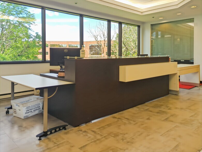 More Photos Of 309 Fellowship Rd, Mount Laurel Coworking Space