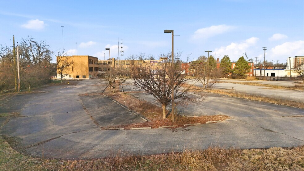 More Photos Of 4205 Dixie Hwy, Louisville Office For Sale