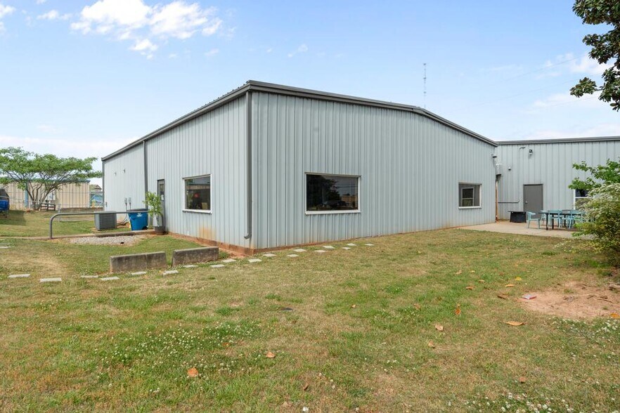 More Photos Of 171 Racetrack Rd, McDonough Daycare Center For Sale