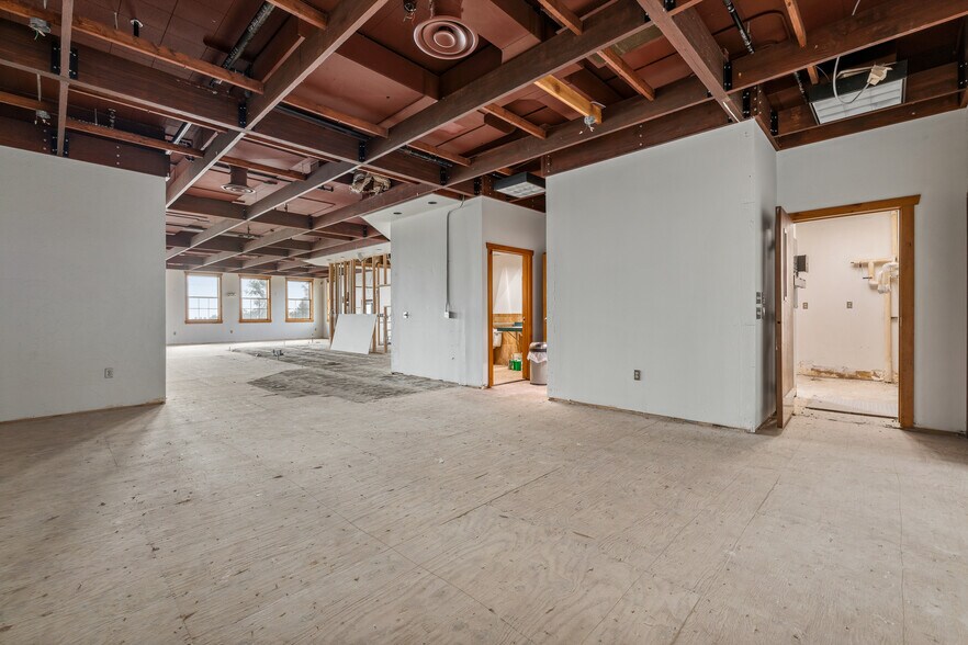 More Photos Of 5955 Mt Rushmore Rd, Rapid City Storefront Retail Office For Sale