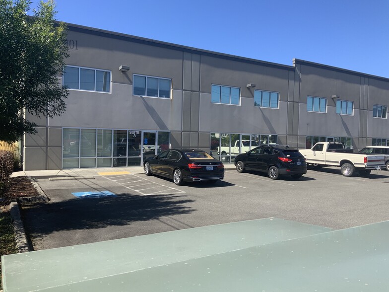 More Photos Of 901 Algona Blvd N, Auburn Warehouse For Sale