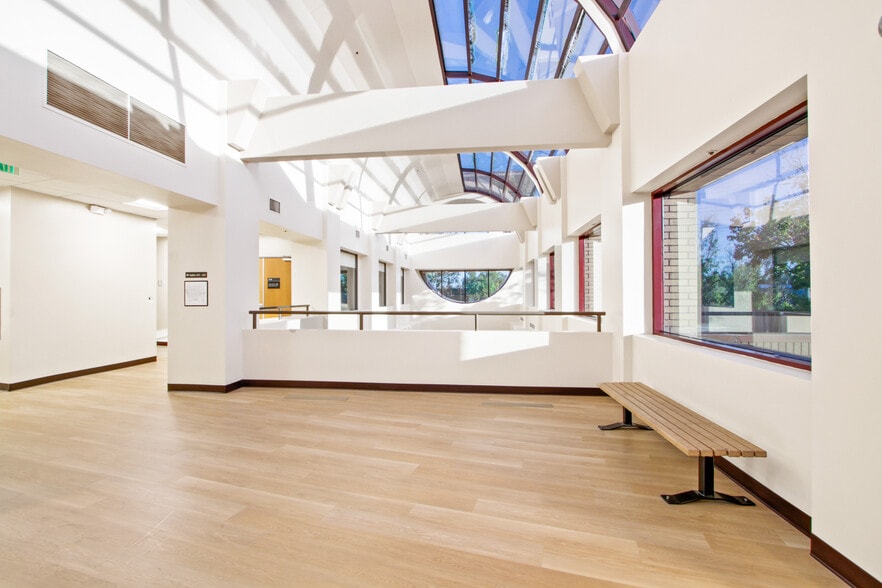 More Photos Of 62 Corporate Park, Irvine Medical For Lease