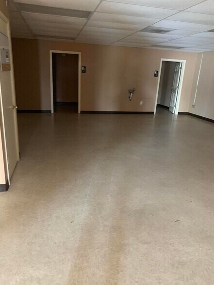 More Photos Of 12100 Highway 49, Gulfport Storefront For Lease