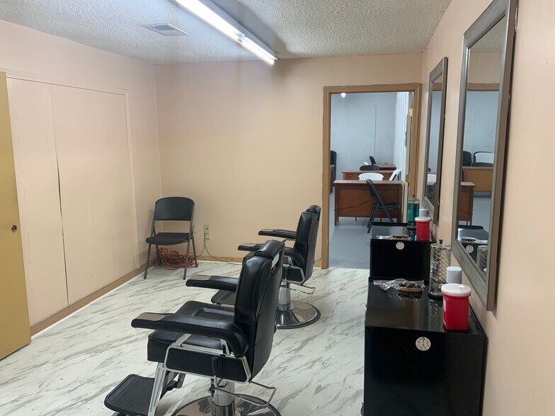 More Photos Of 4566 Elvis Presley Blvd, Memphis Freestanding For Sale