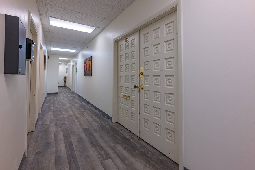 More Photos Of 8620 Winton Rd, Cincinnati Medical For Sale