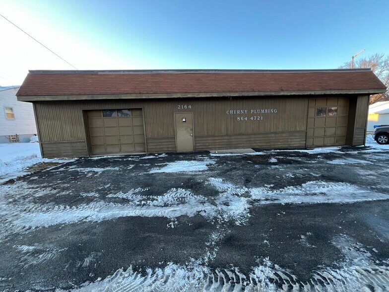 Primary Photo Of 2164 Guffey Rd, Irwin Supermarket For Sale