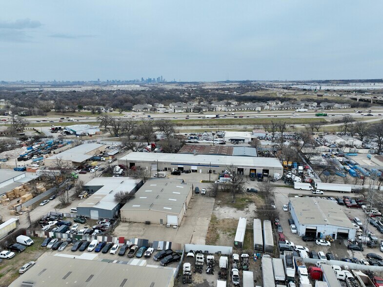 More Photos Of 2119 Quincy St, Dallas Warehouse For Lease