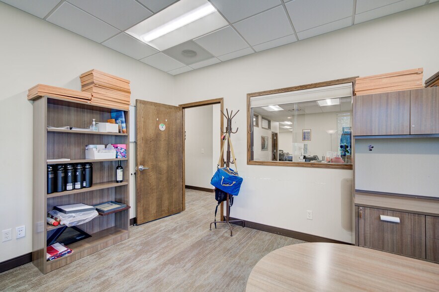 More Photos Of 351 Evergreen Dr, Bozeman Office For Sale