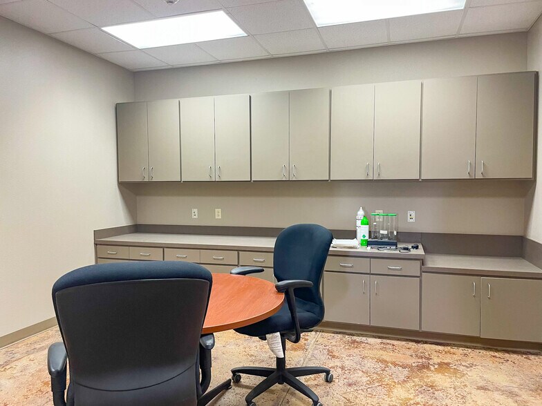 More Photos Of 2625 Co 180 rd, Garden City Manufacturing For Sale