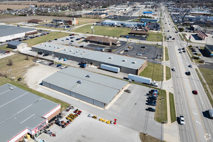 More Photos Of 2495-2499 W Market St, Tiffin Freestanding For Lease