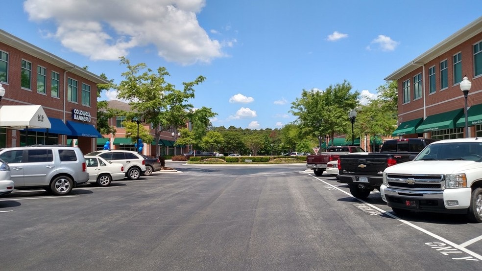 More Photos Of 2528 Independence Blvd, Wilmington Office For Lease