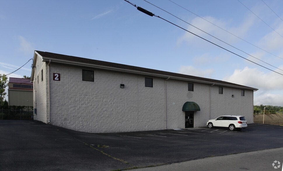 Primary Photo Of 105 Kwickway Ln, Johnson City Light Manufacturing For Lease