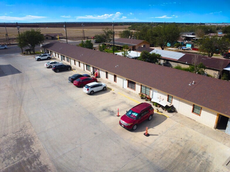 More Photos Of 5007 US Highway 83, Rio Grande City Apartments For Sale