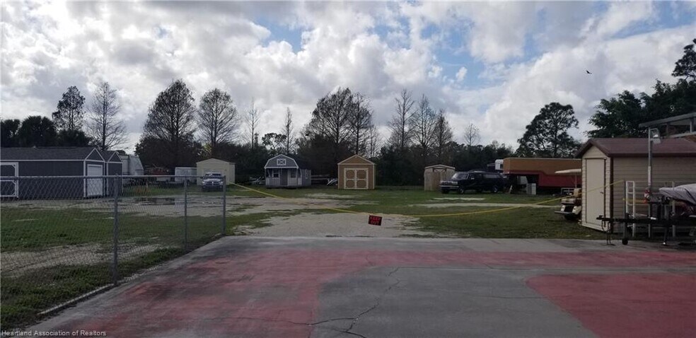 More Photos Of 1131 Us-27 S, Sebring Storefront Retail Office For Sale