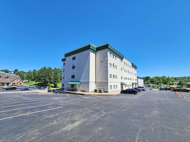 More Photos Of 1311-1319 Pineview Dr, Morgantown Medical For Lease