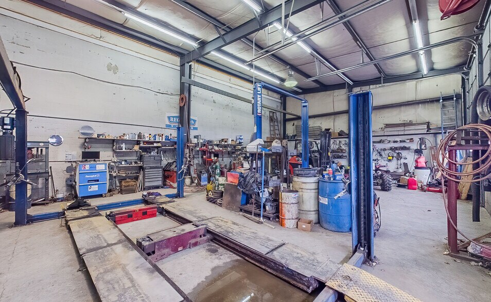 More Photos Of 765 Columbia Blvd, Bloomsburg Auto Repair For Sale