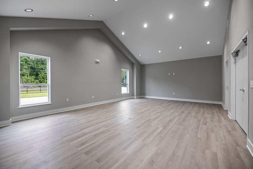 More Photos Of 44530 Hood Rd, Hammond Industrial For Sale