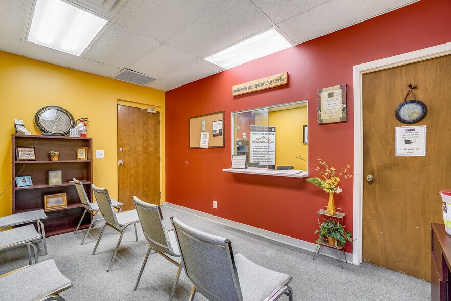 More Photos Of 6314 Windsor Mill Rd, Woodlawn Office For Sale