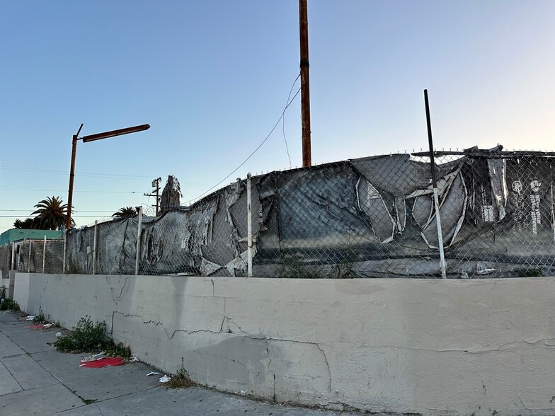More Photos Of 10305 S Normandie Ave, Los Angeles Land For Sale