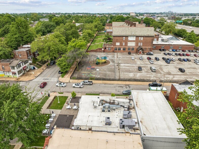 More Photos Of 4175 Shaw Blvd, Saint Louis Restaurant For Sale